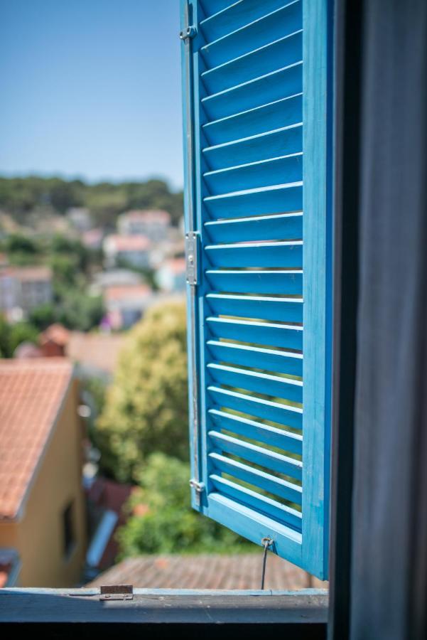 Hostel Flora Mali Lošinj Exteriör bild